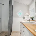 Holiday home 1 Bedroom Pet Friendly In